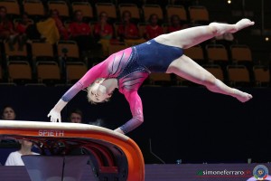 svk bazikova ema ph simone ferraro sfa05488 copia